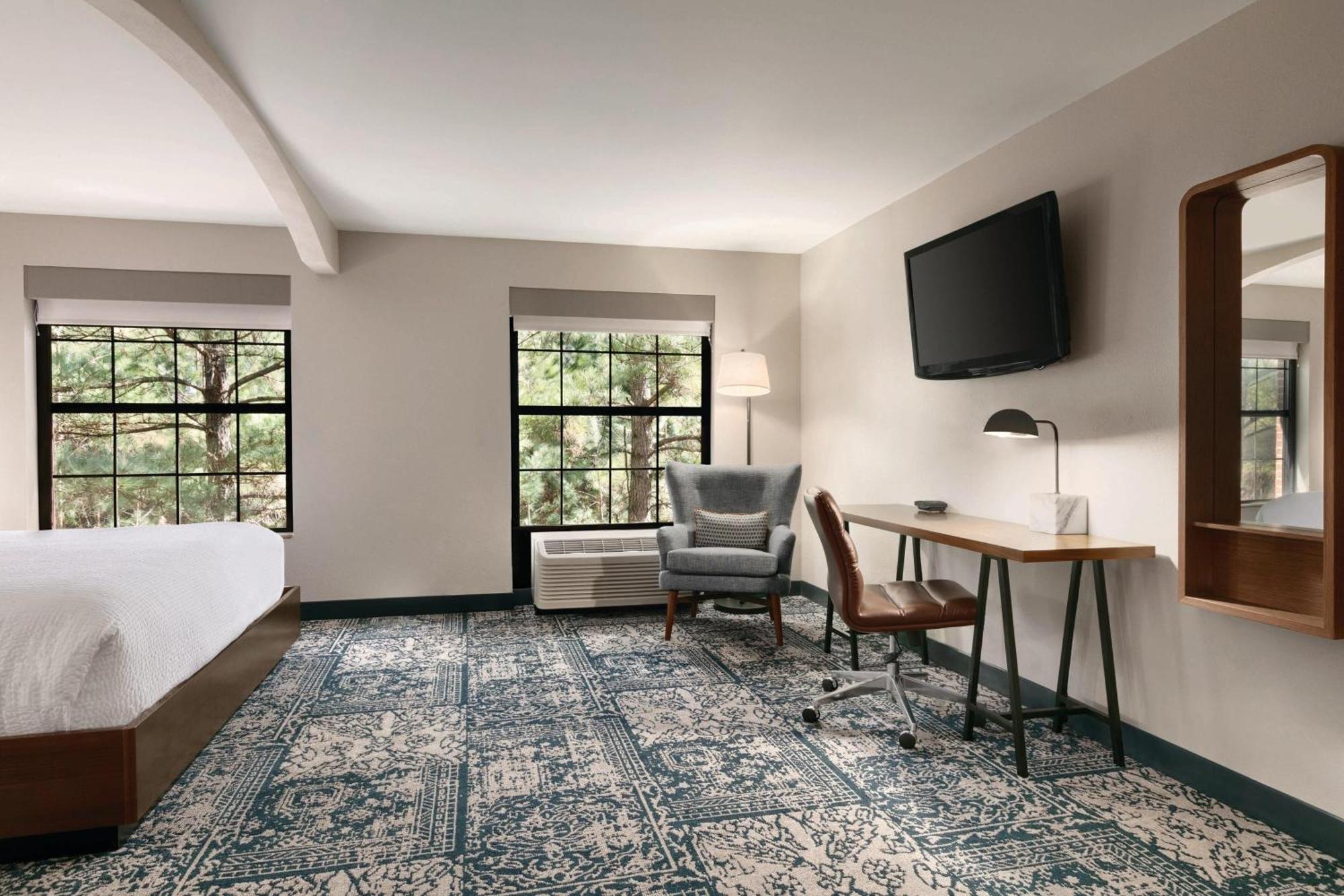 Four Points By Sheraton Raleigh Arena מראה חיצוני תמונה