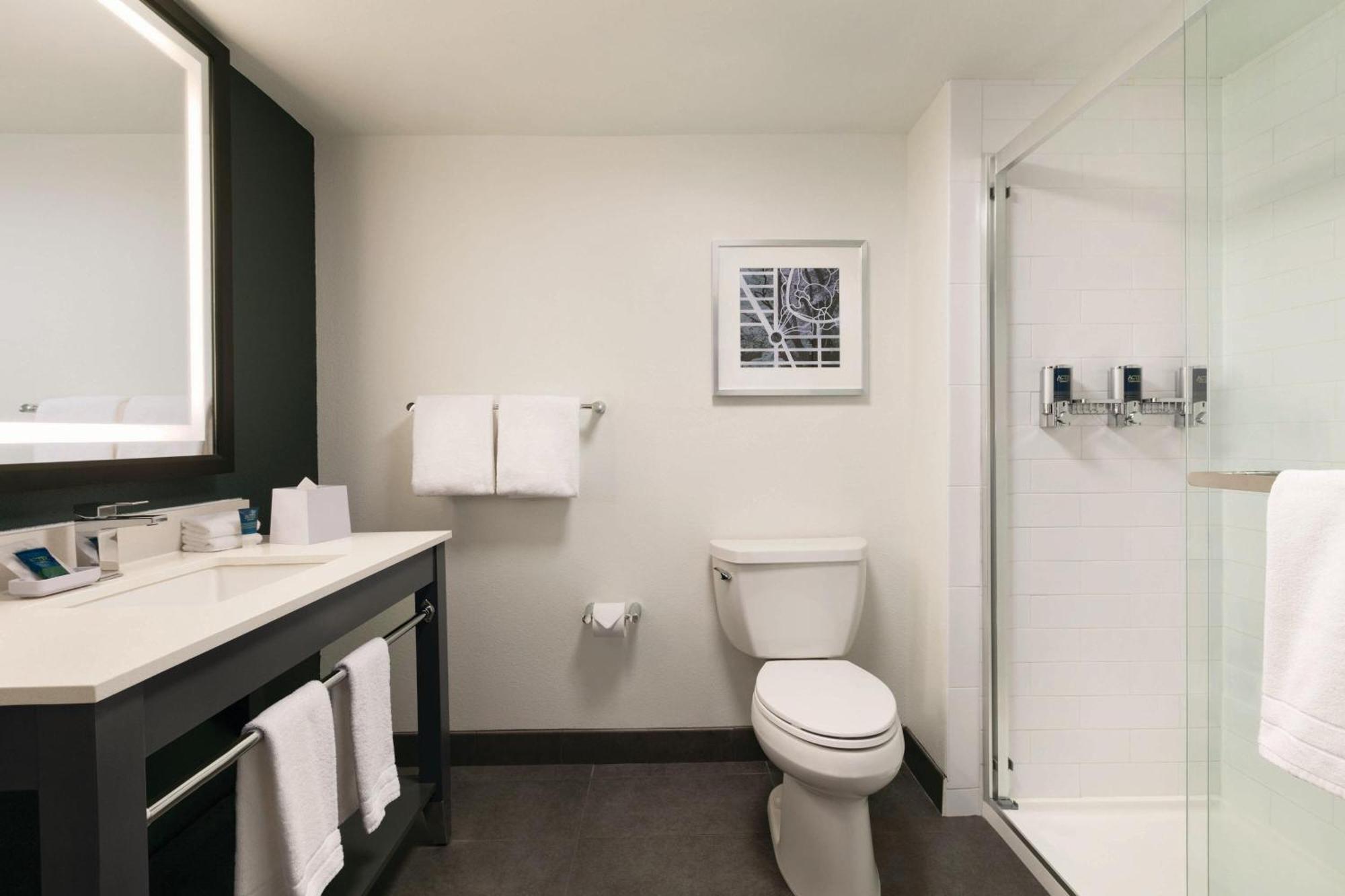 Four Points By Sheraton Raleigh Arena מראה חיצוני תמונה