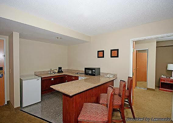 Four Points By Sheraton Raleigh Arena מראה חיצוני תמונה