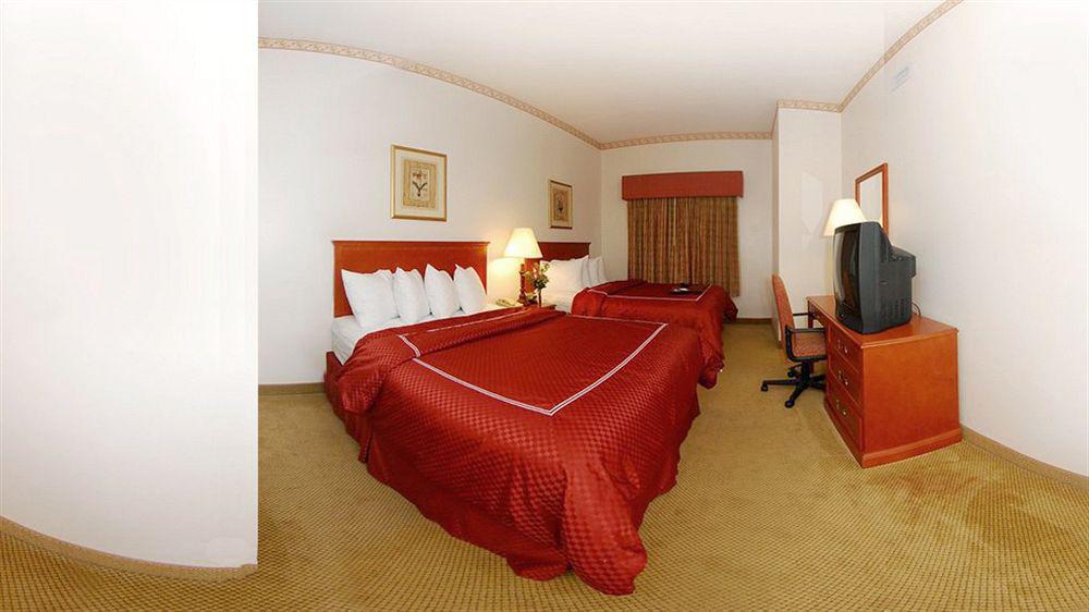 Four Points By Sheraton Raleigh Arena מראה חיצוני תמונה